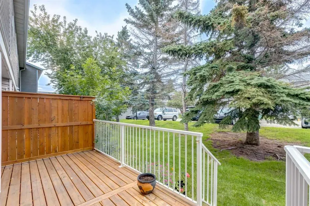245 Cedarwood Park SW