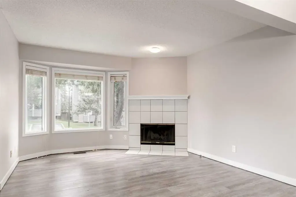 245 Cedarwood Park SW