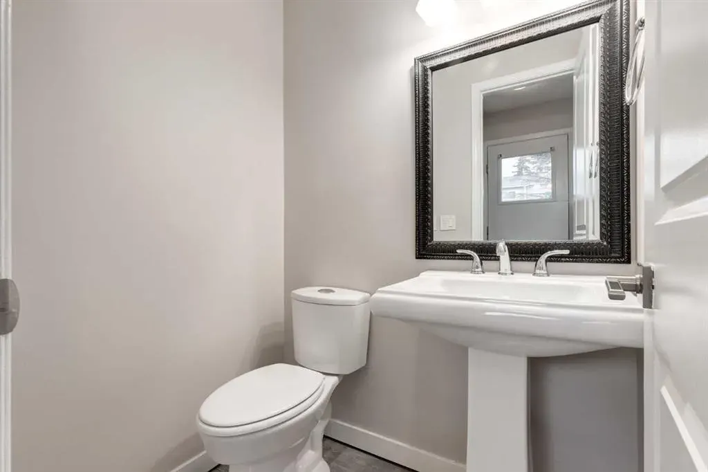 245 Cedarwood Park SW