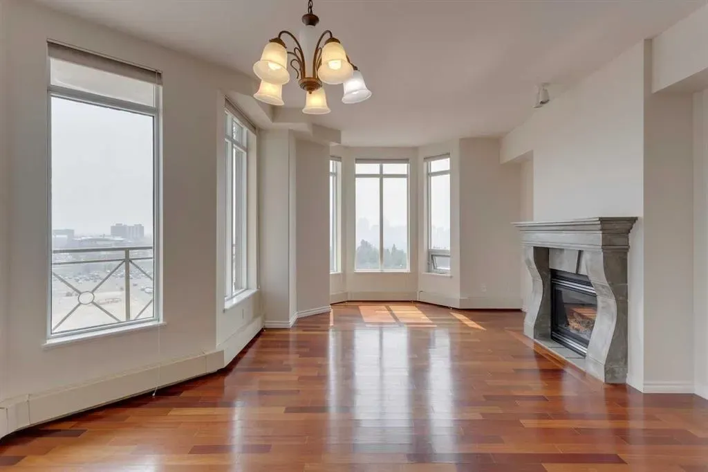 1718 14 Avenue NW, #809