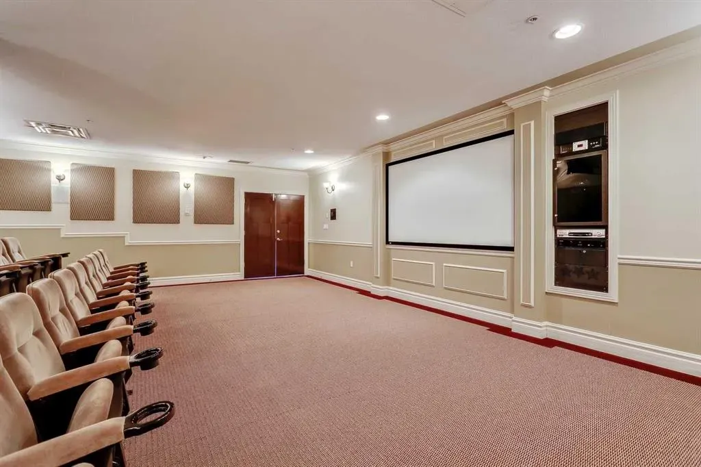 1718 14 Avenue NW, #809