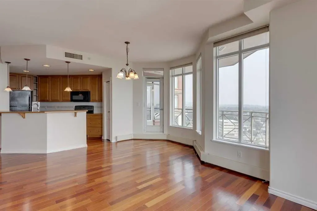 1718 14 Avenue NW, #809