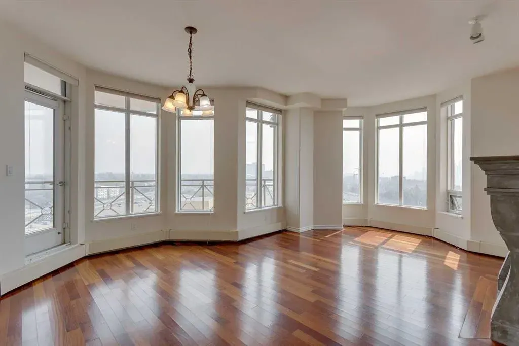 1718 14 Avenue NW, #809