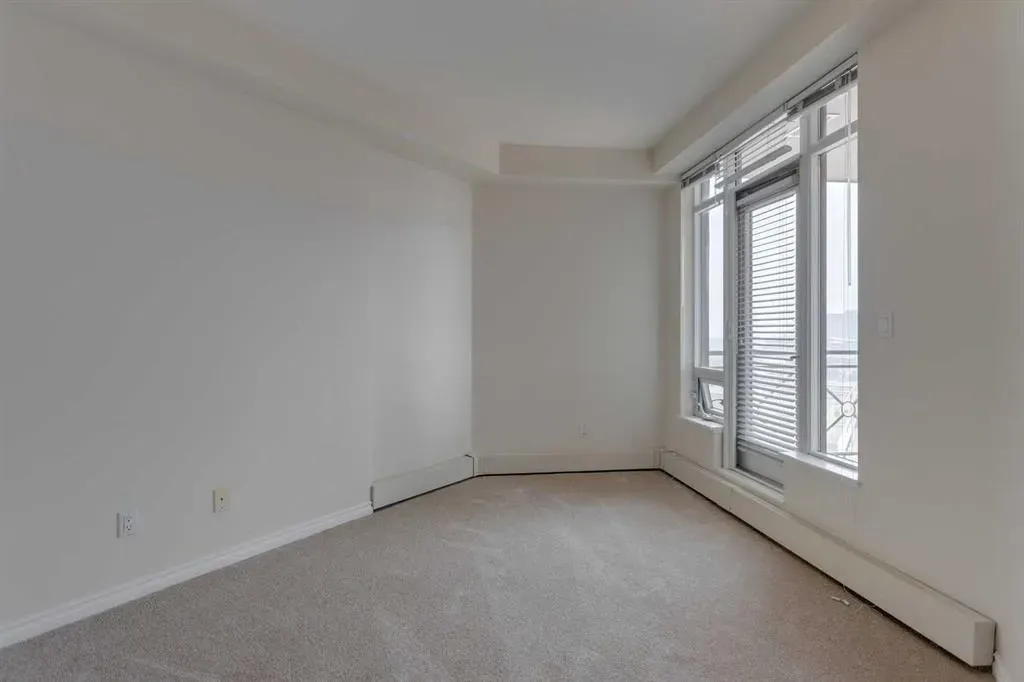 1718 14 Avenue NW, #809