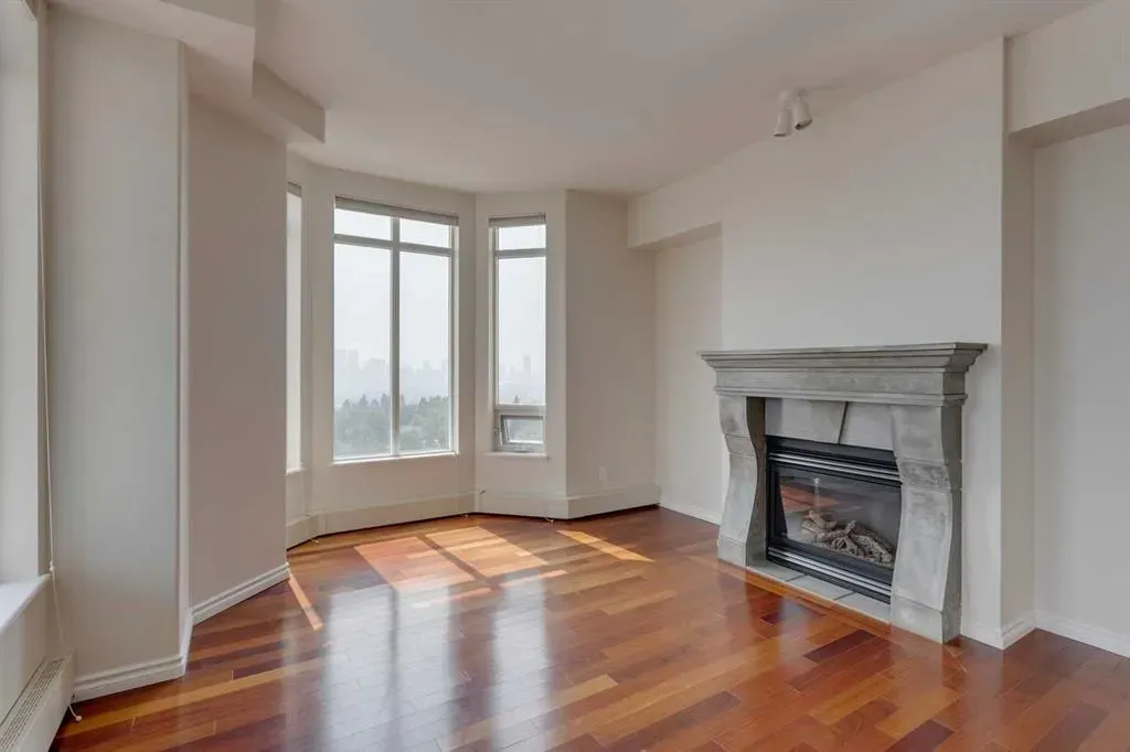 1718 14 Avenue NW, #809