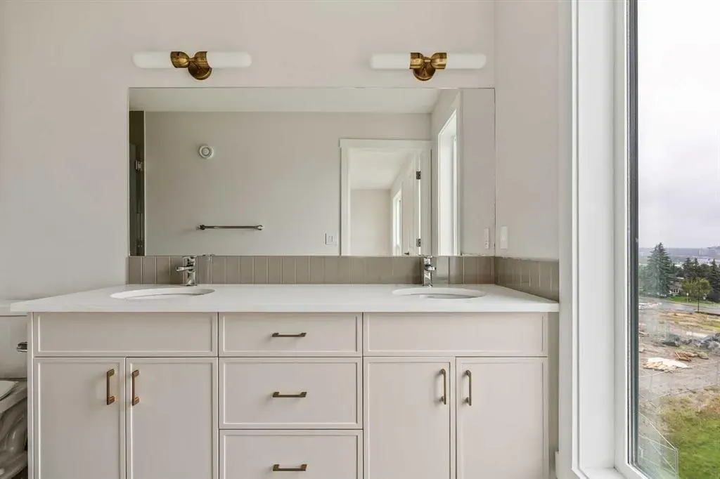 405 Sovereign Common SW