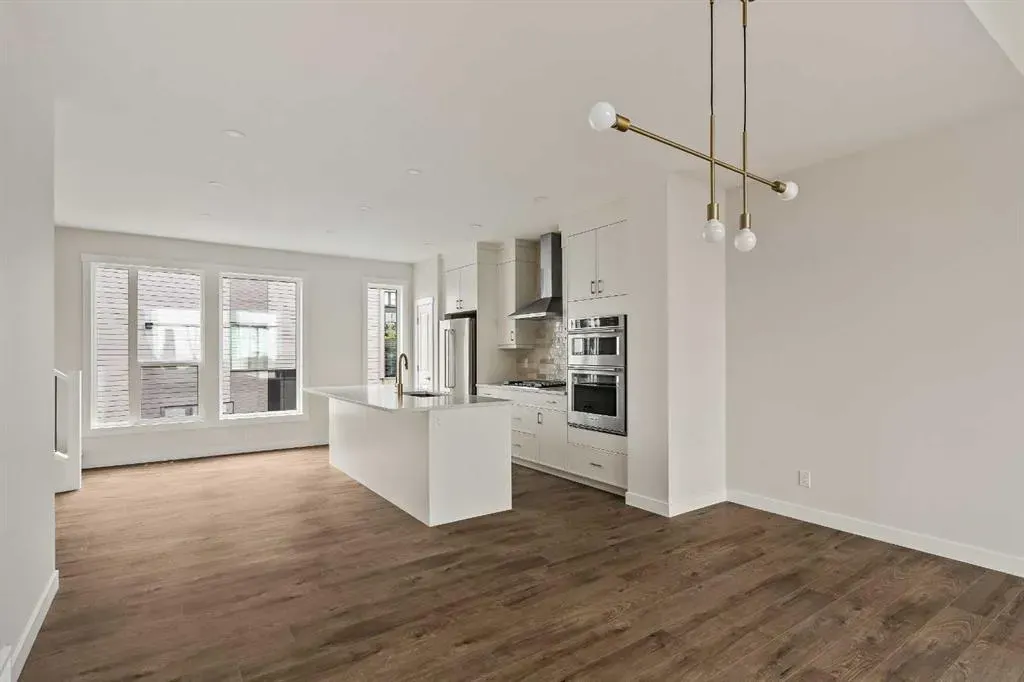 405 Sovereign Common SW