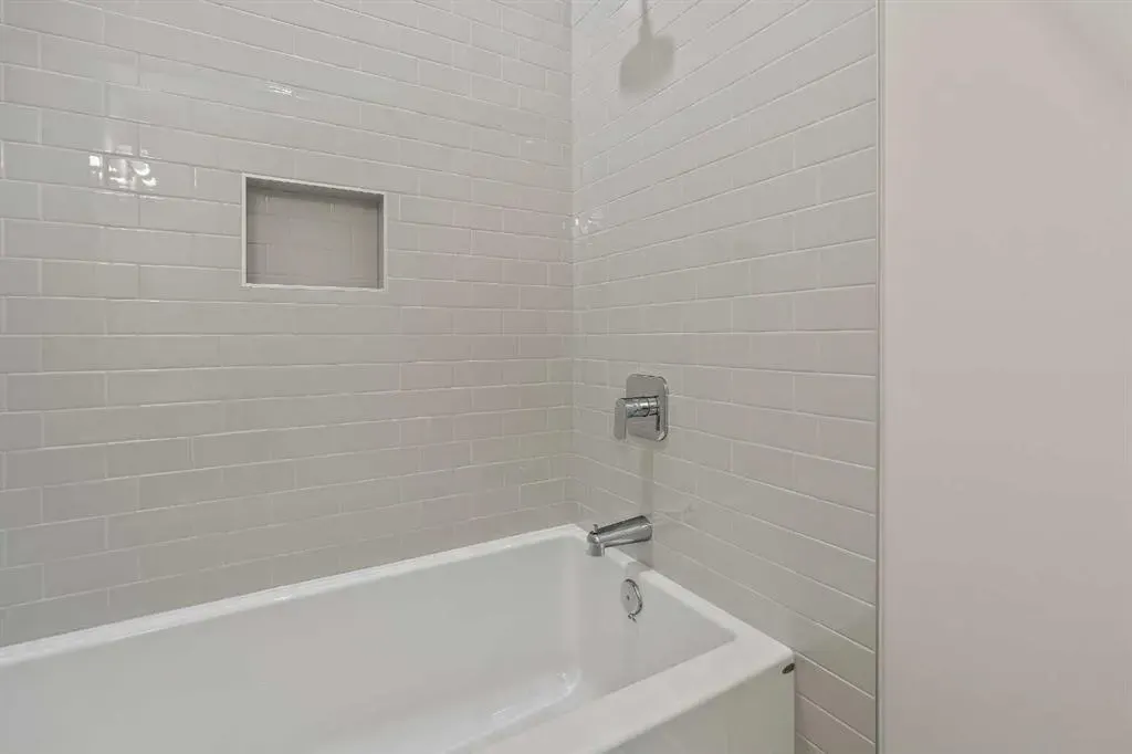 405 Sovereign Common SW