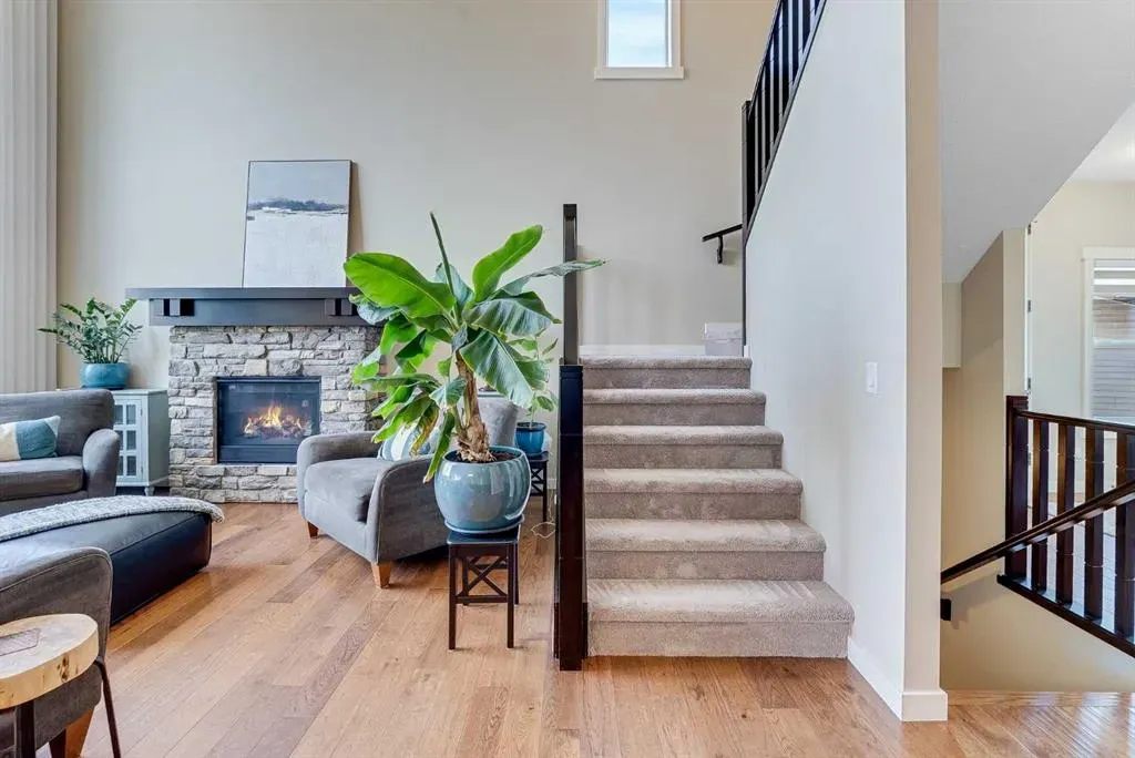 280 Nolancrest Heights NW