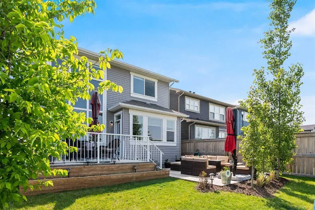 280 Nolancrest Heights NW