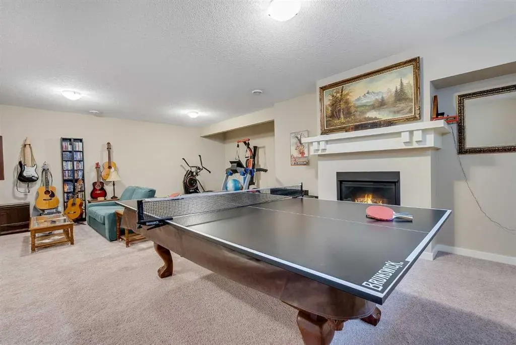280 Nolancrest Heights NW
