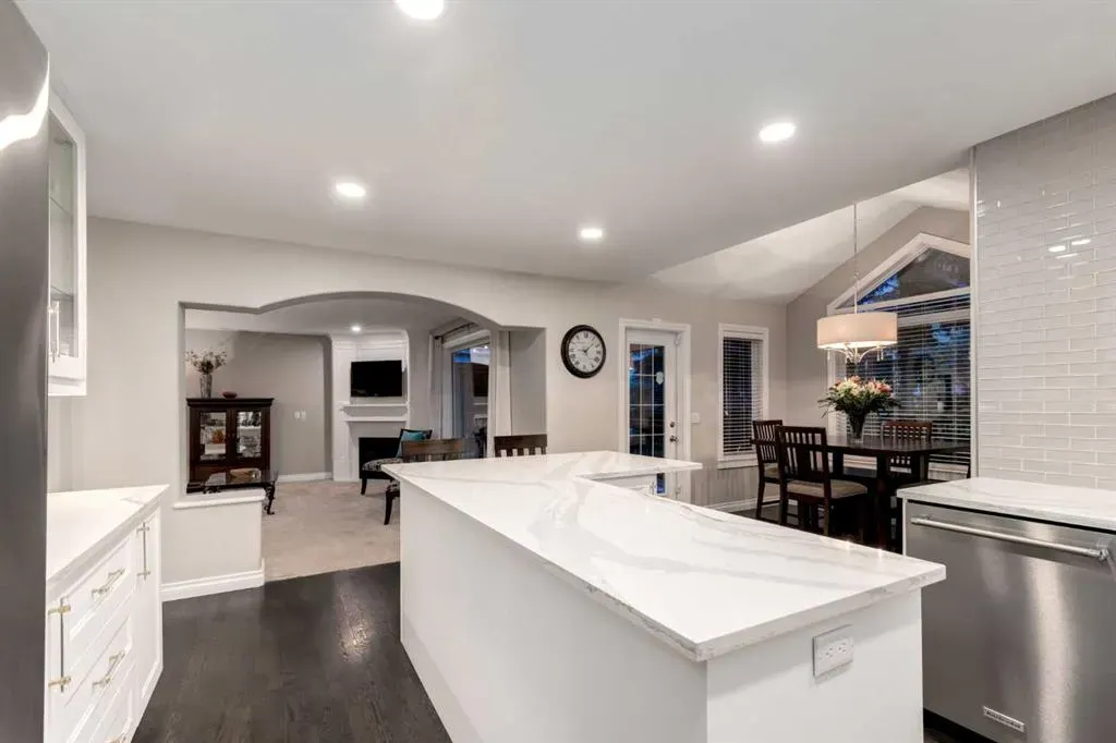 140 EVERGREEN Way SW