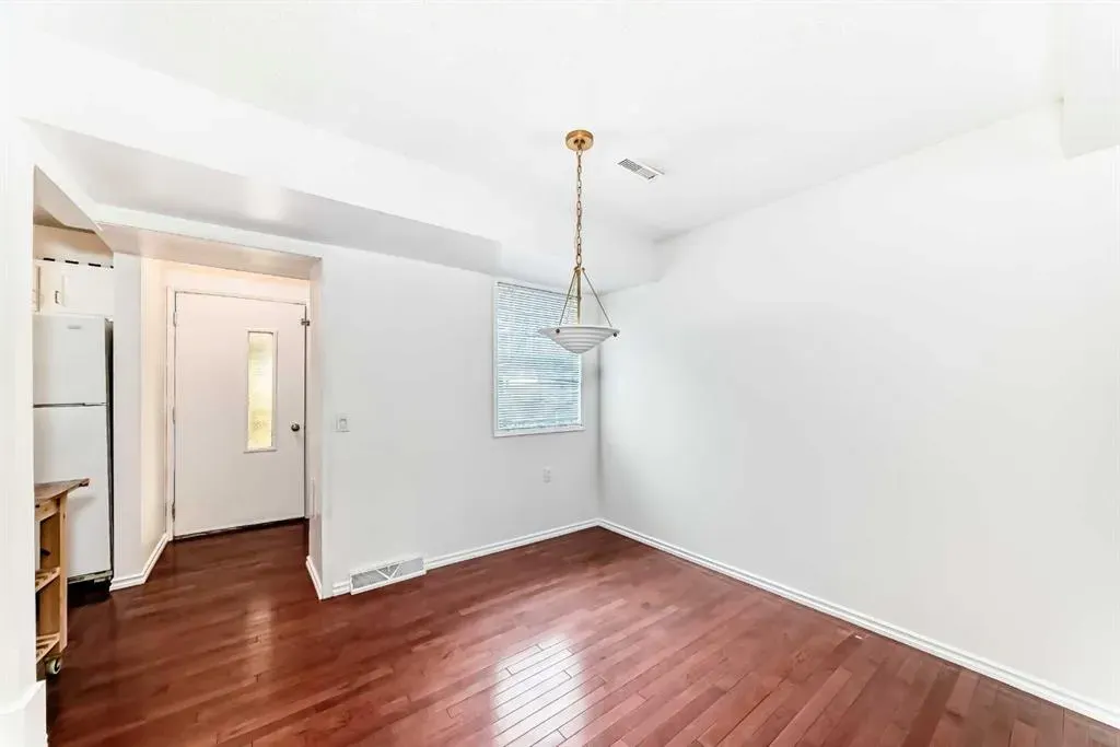 2520 Palliser Drive SW, #306