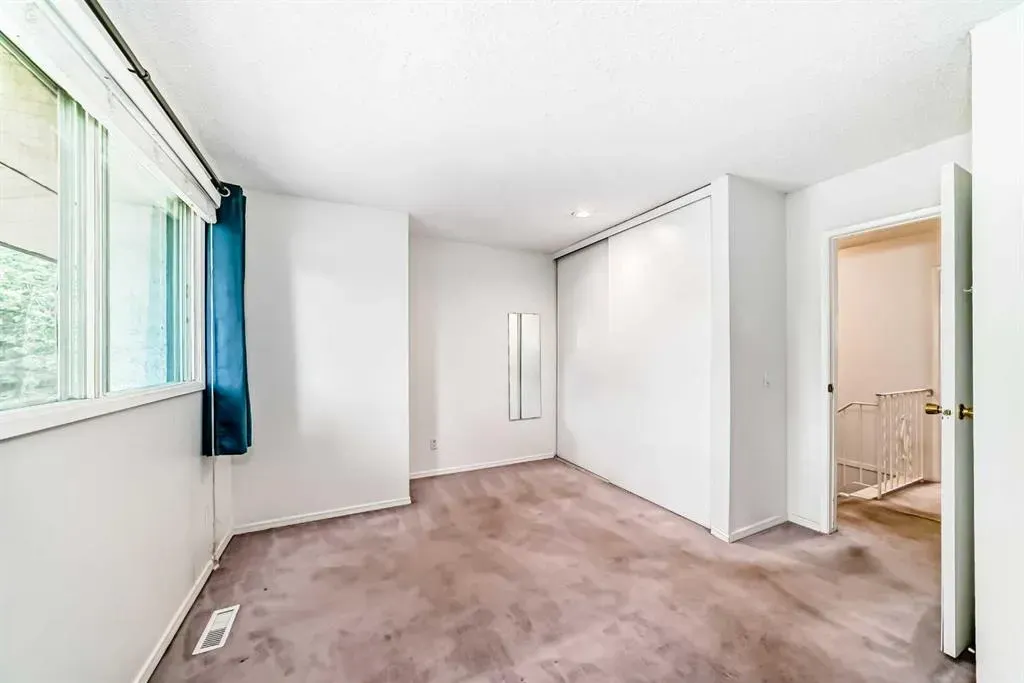 2520 Palliser Drive SW, #306