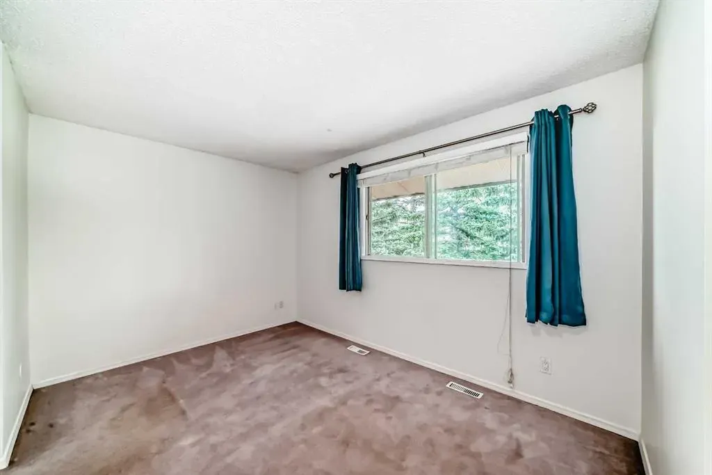 2520 Palliser Drive SW, #306