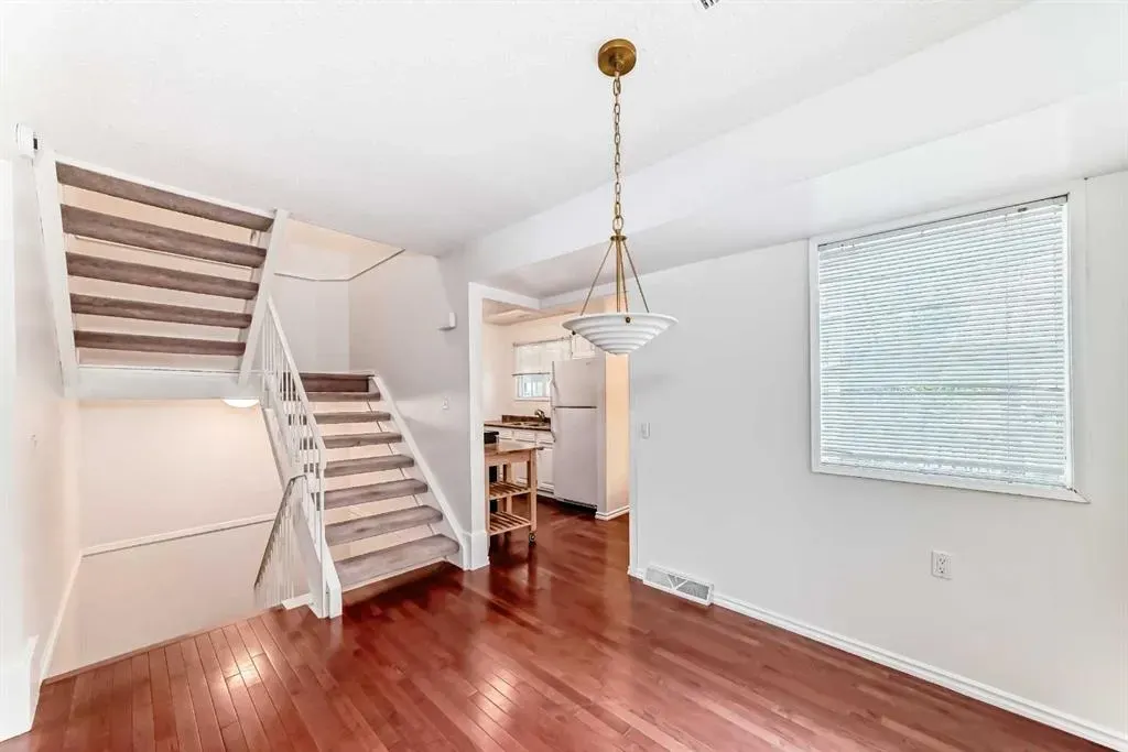 2520 Palliser Drive SW, #306