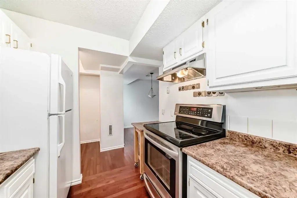 2520 Palliser Drive SW, #306