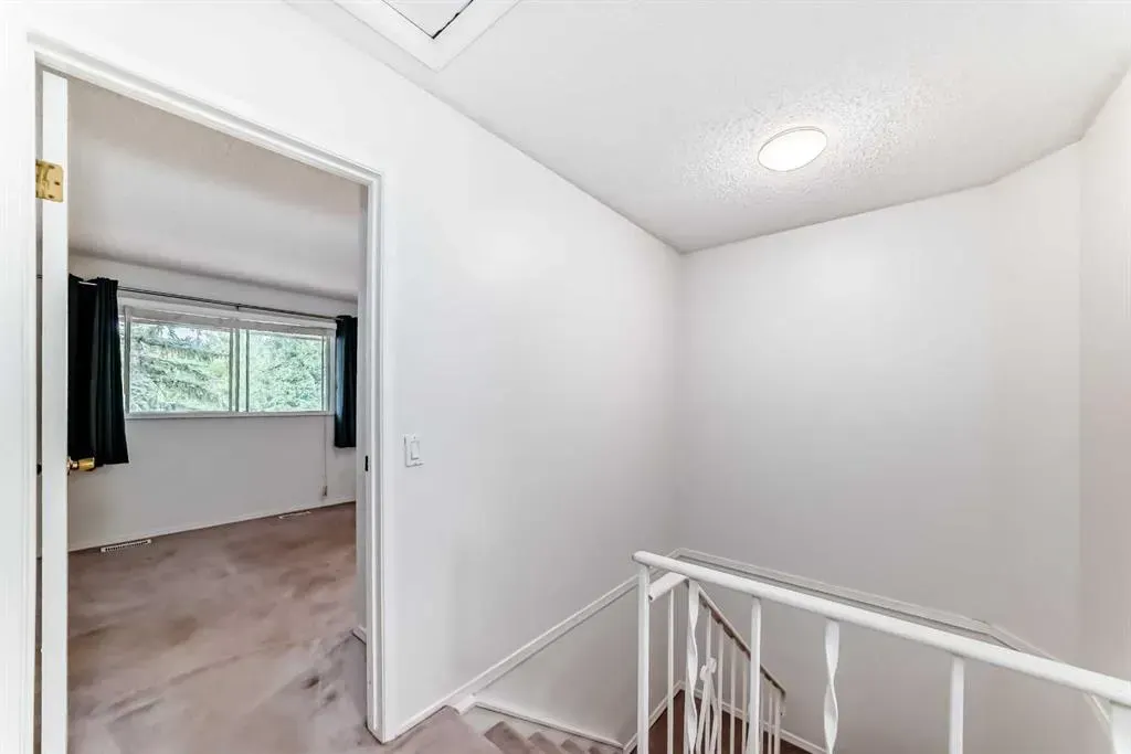 2520 Palliser Drive SW, #306