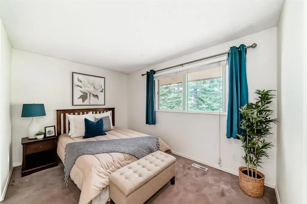 2520 Palliser Drive SW, #306