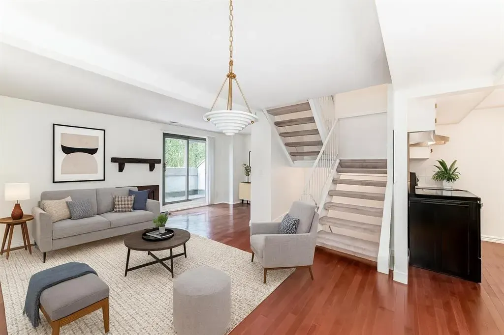 2520 Palliser Drive SW, #306