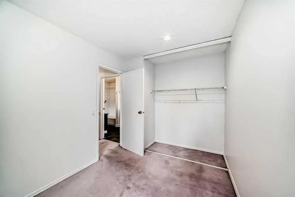 2520 Palliser Drive SW, #306