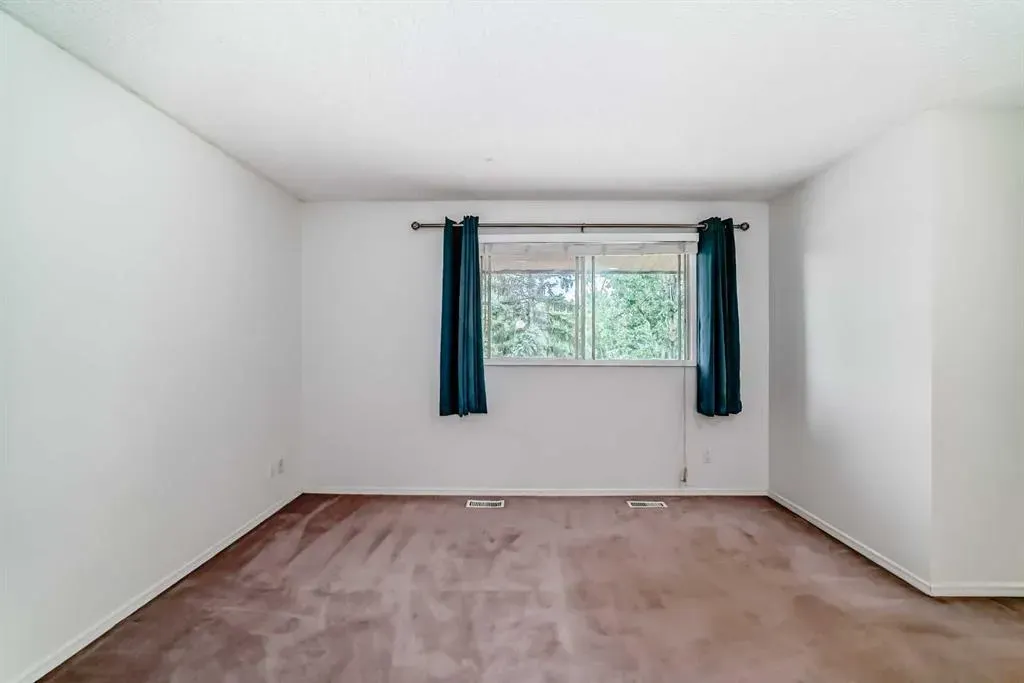 2520 Palliser Drive SW, #306