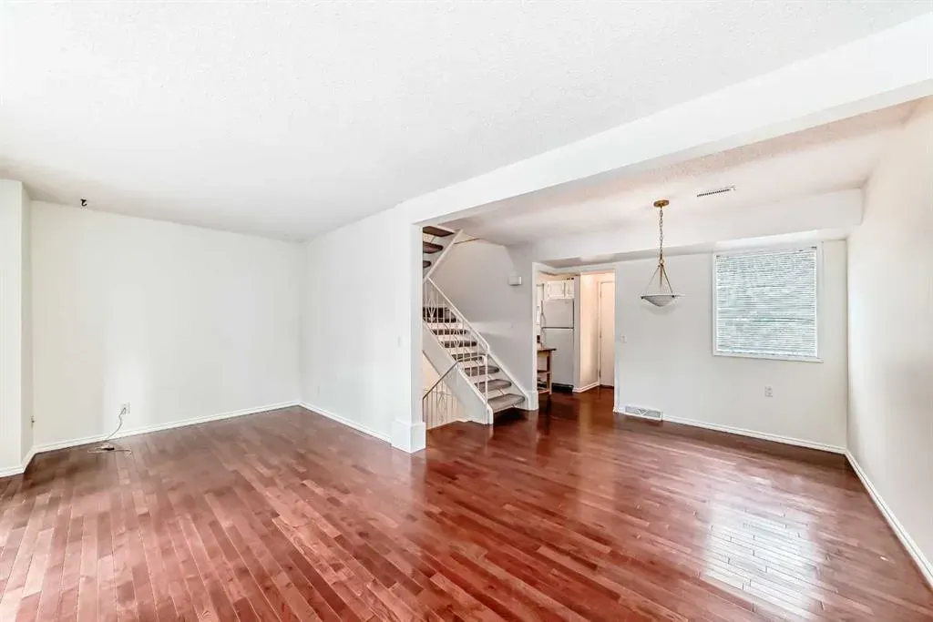 2520 Palliser Drive SW, #306