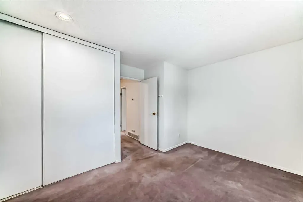 2520 Palliser Drive SW, #306