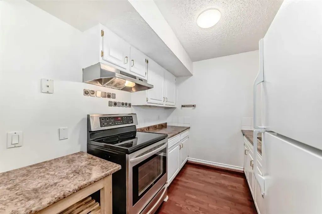 2520 Palliser Drive SW, #306