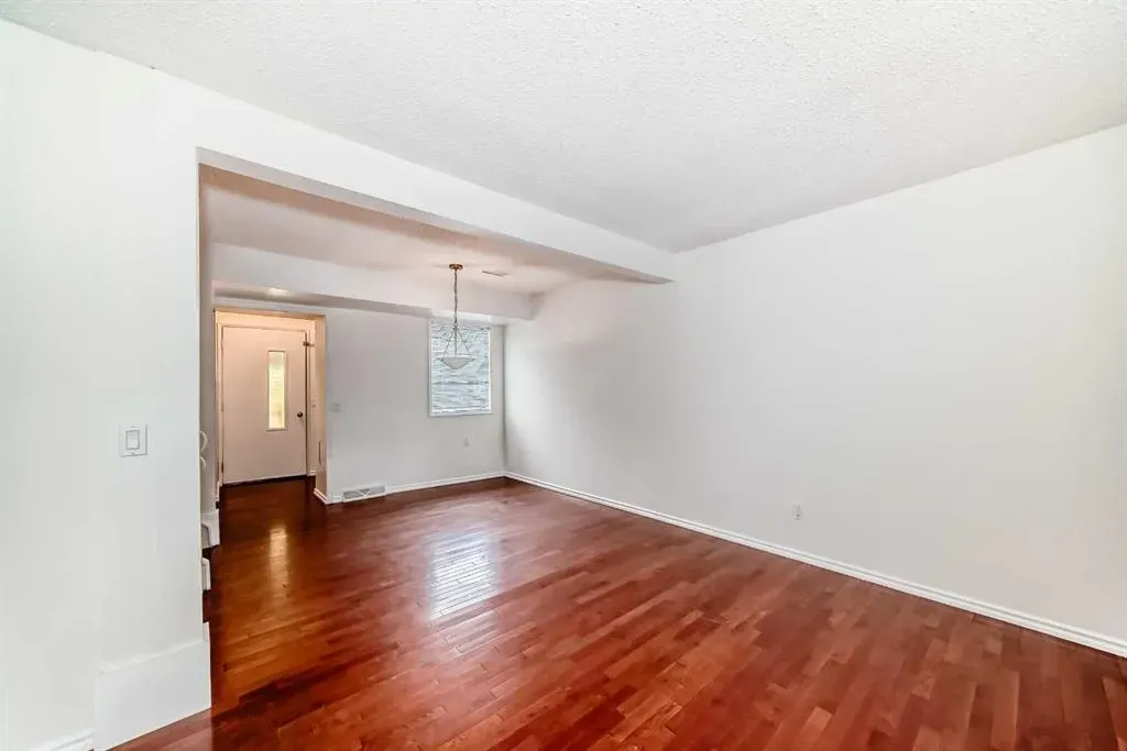 2520 Palliser Drive SW, #306