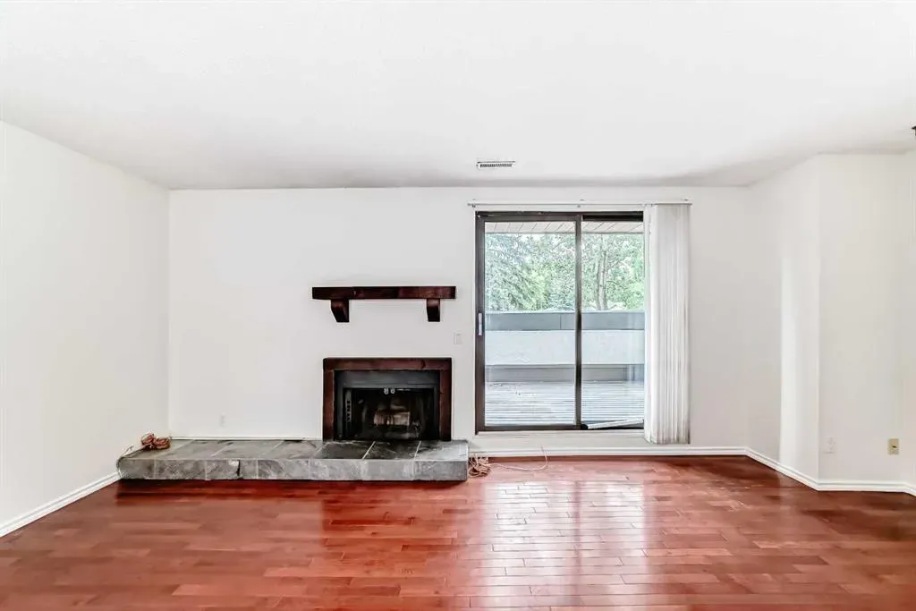 2520 Palliser Drive SW, #306