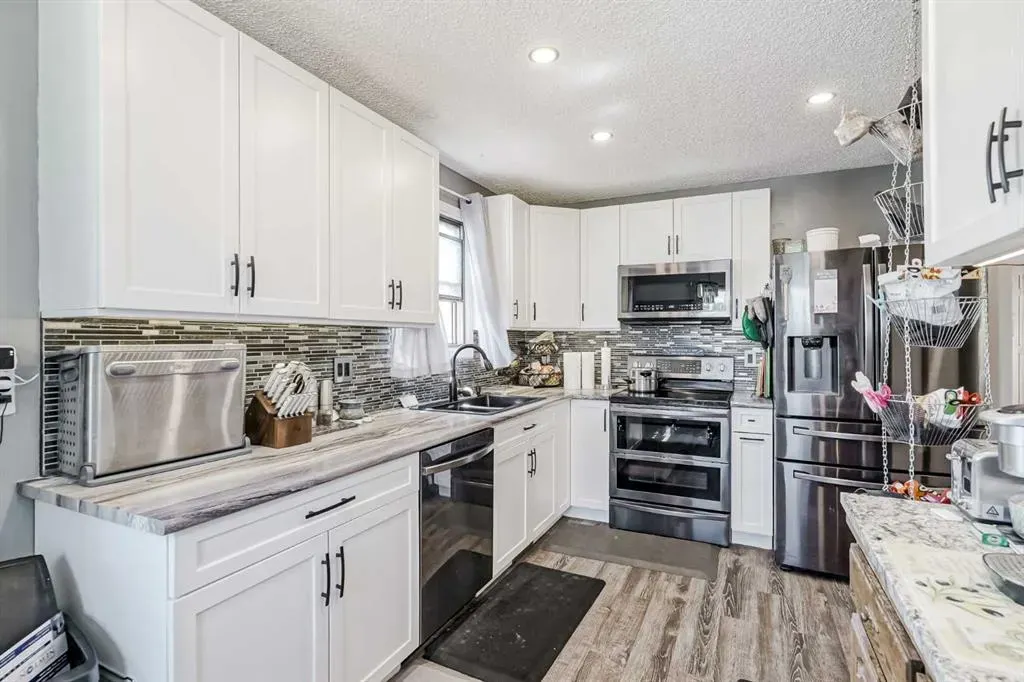 563 Deerpath Court SE