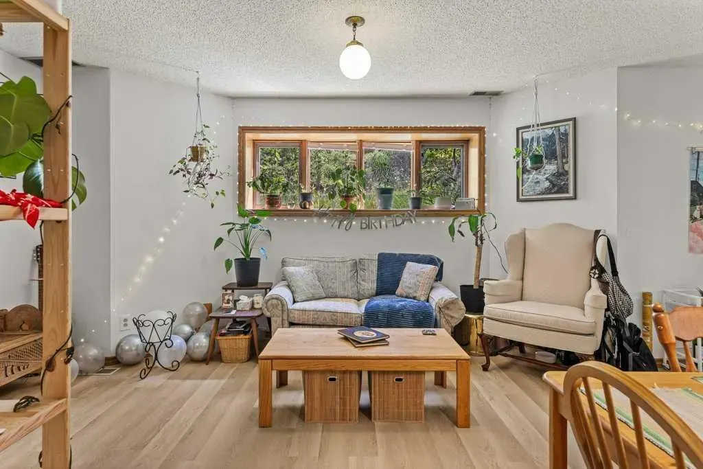 524 Deer Street