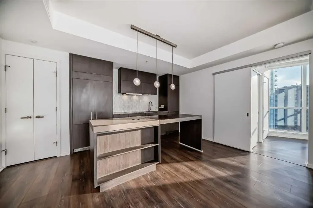 615 6 Avenue SE, #1002