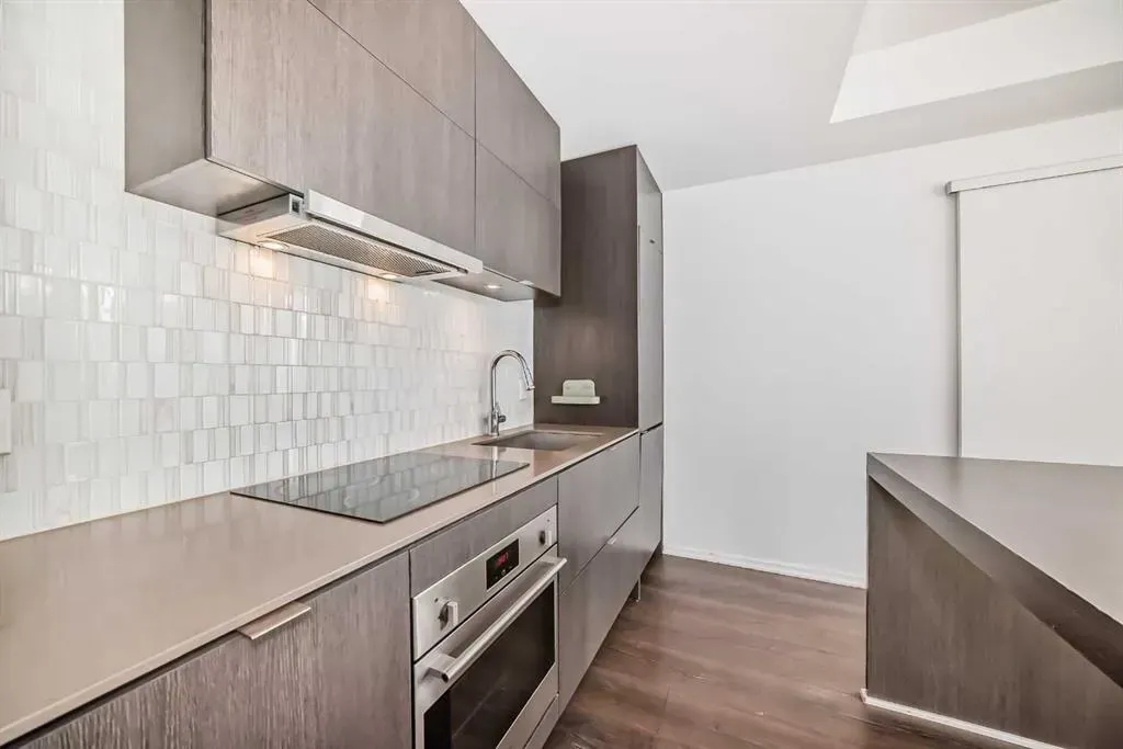 615 6 Avenue SE, #1002