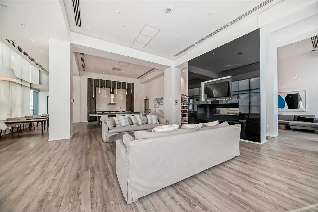 615 6 Avenue SE, #1002