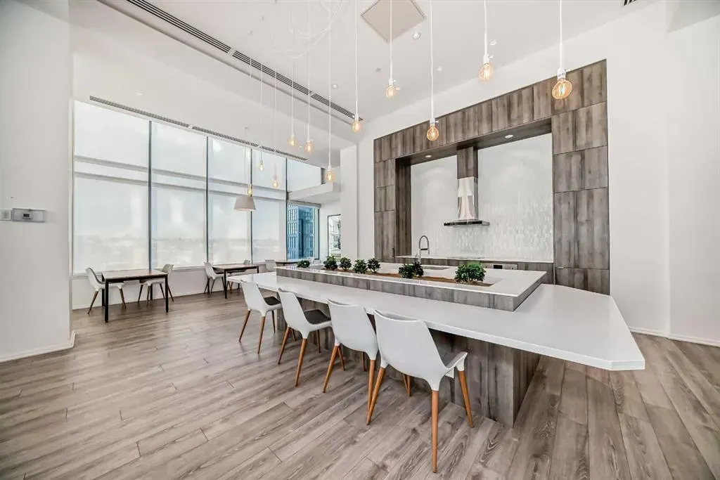 615 6 Avenue SE, #1002