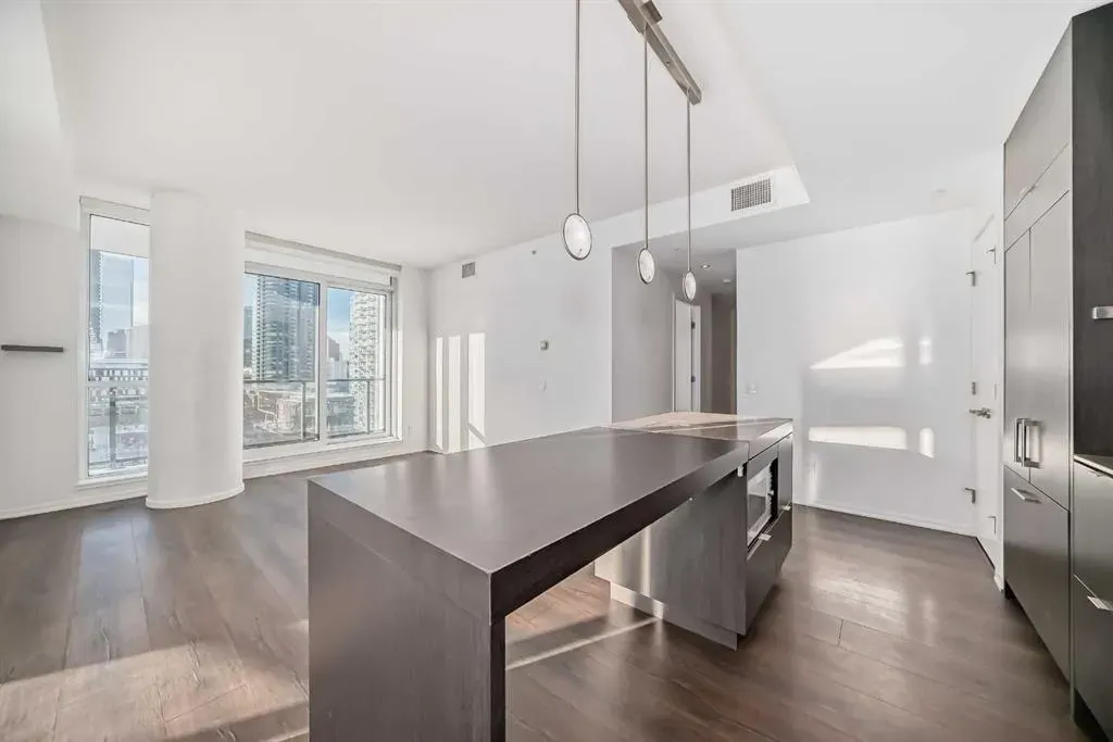 615 6 Avenue SE, #1002