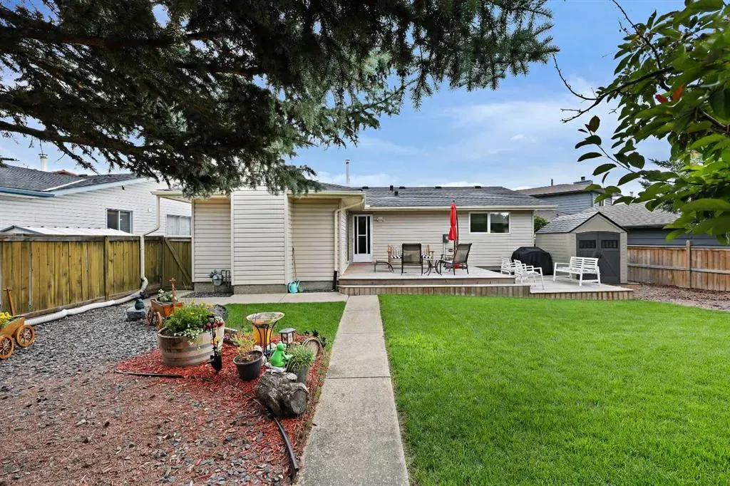 40 Woodbrook Court SW