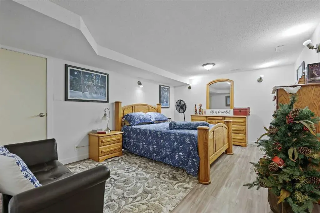 40 Woodbrook Court SW