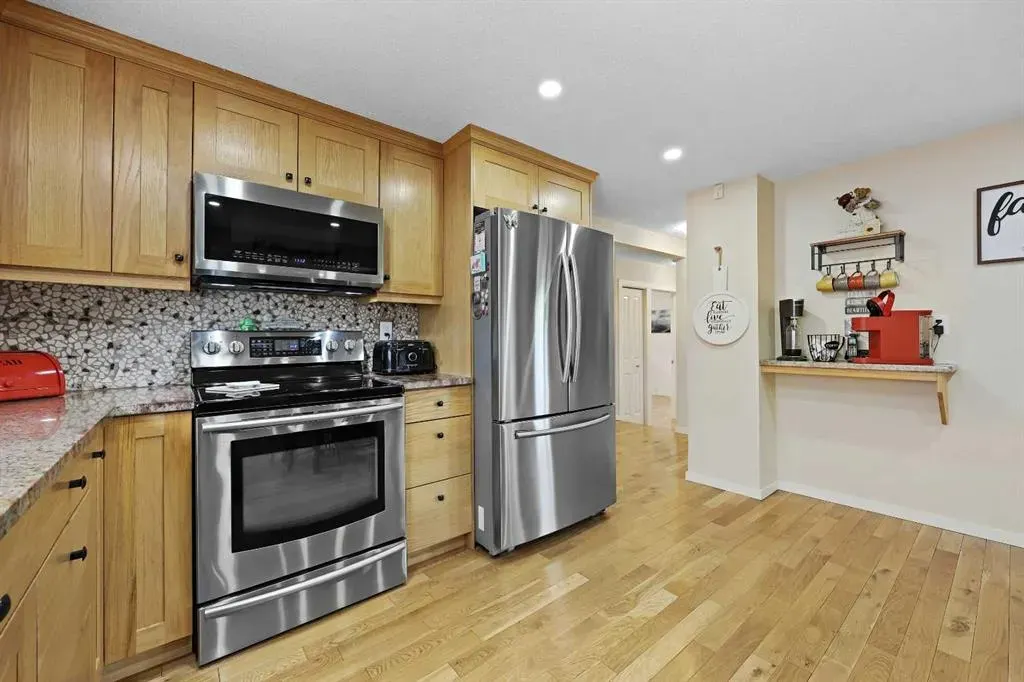 40 Woodbrook Court SW