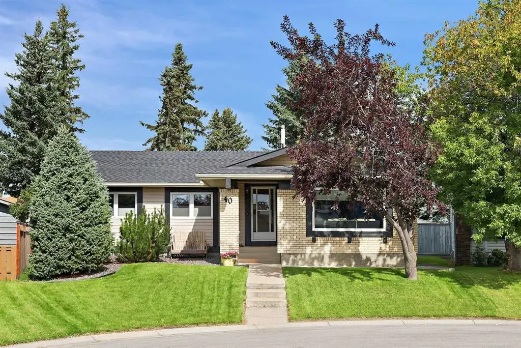 40 Woodbrook Court SW