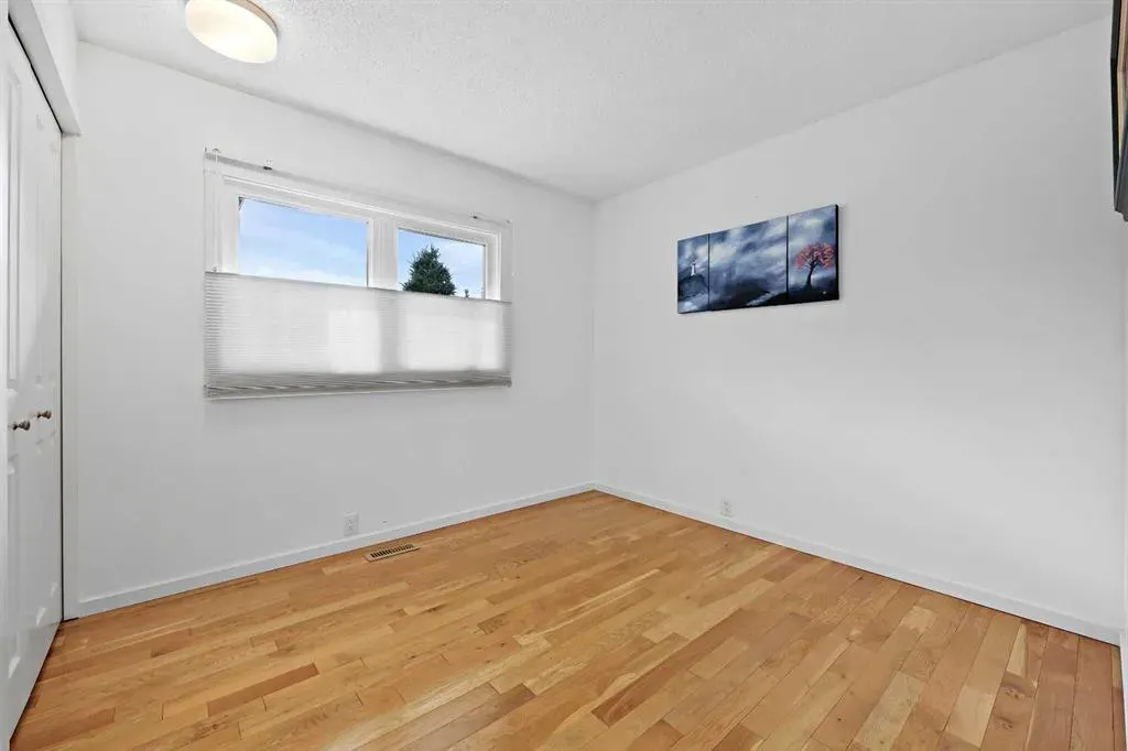 40 Woodbrook Court SW