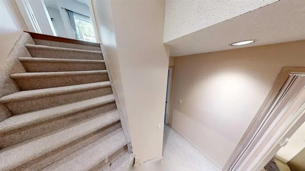 36 Chaparral Drive SE