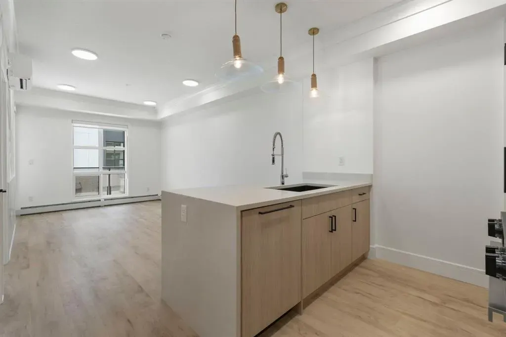 4270 Norford Avenue NW, #1204