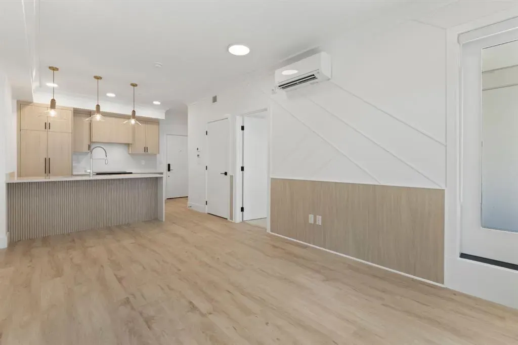 4270 Norford Avenue NW, #1204