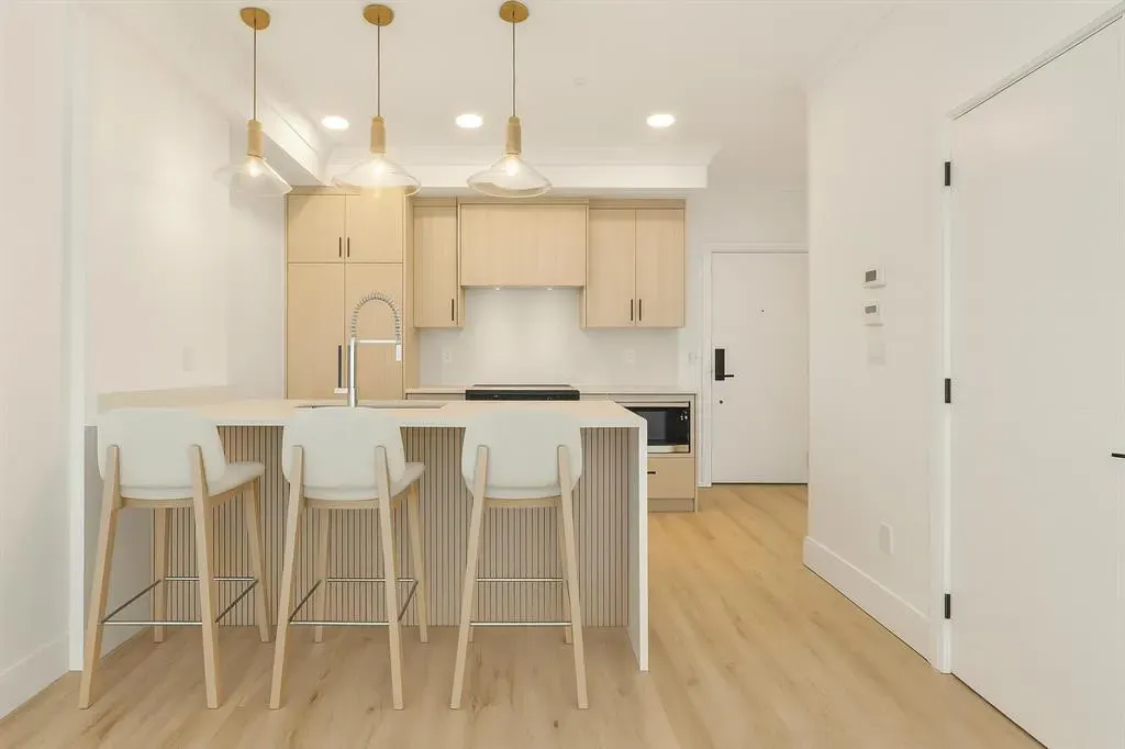 4270 Norford Avenue NW, #1204