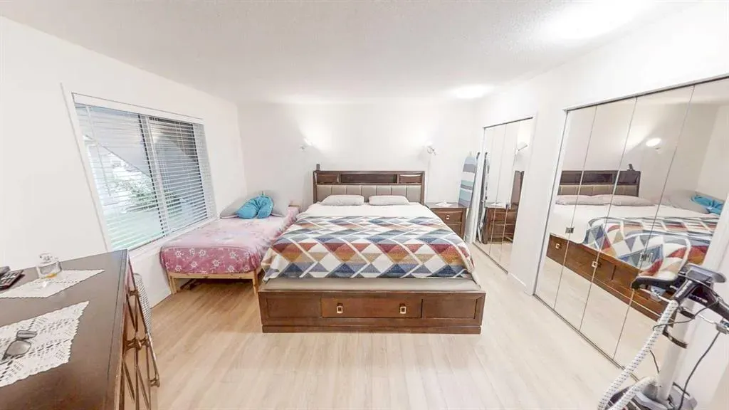 305 Sierra Morena Green SW