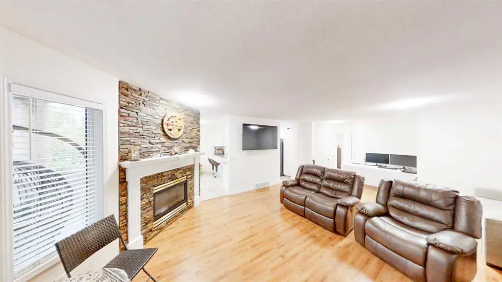 305 Sierra Morena Green SW