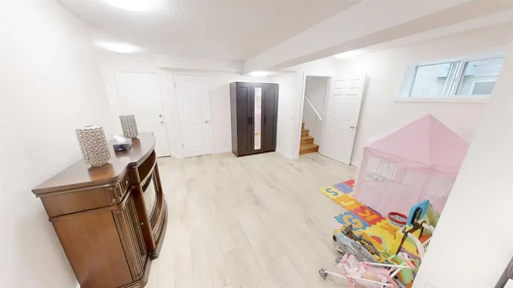 305 Sierra Morena Green SW